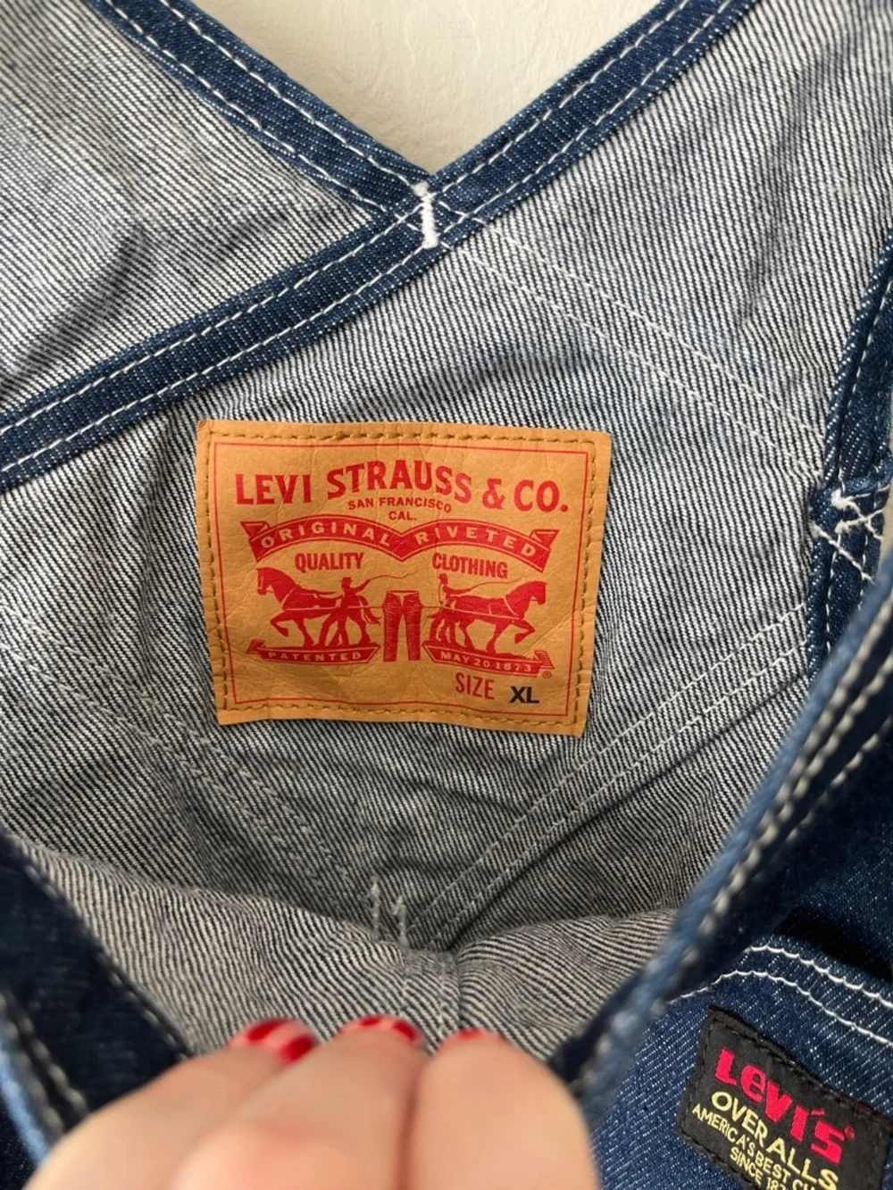 Levi’s Men’s RT Carpenter 100% Cotton Denim Dark Wash Overalls Size XL